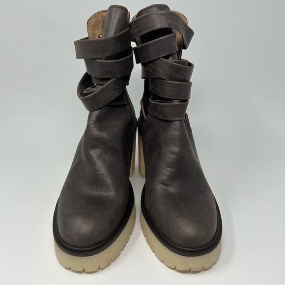 Free People Jesse Cutout Boot - Picture 4 of 11